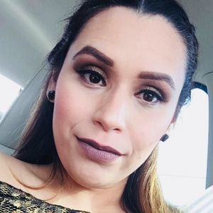 Meet your Posher, Lesslie